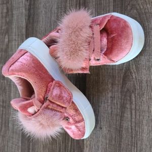 HOO pink bunny ears furry pink toddler shoes size 8